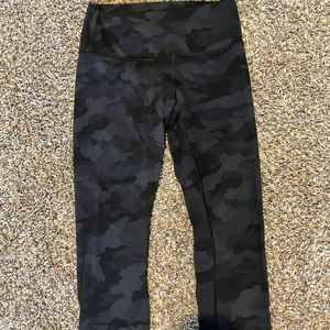 Lululemon Wunder Under HR 21”